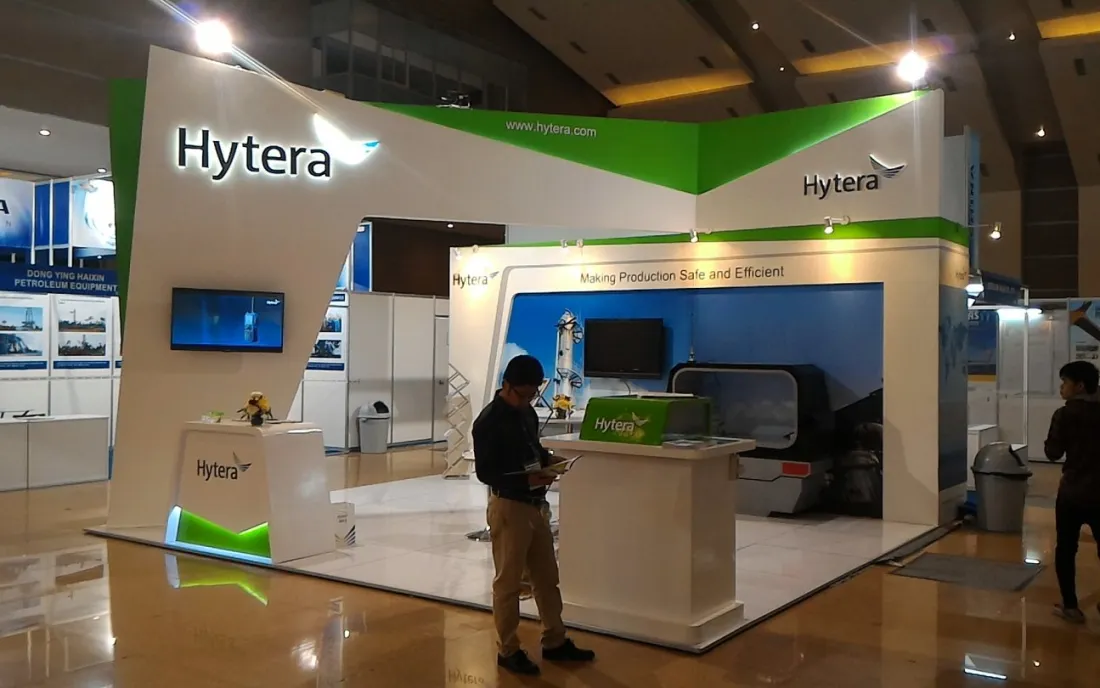 Portfolio Wooden Booth - Hytera wooden 16 hytera