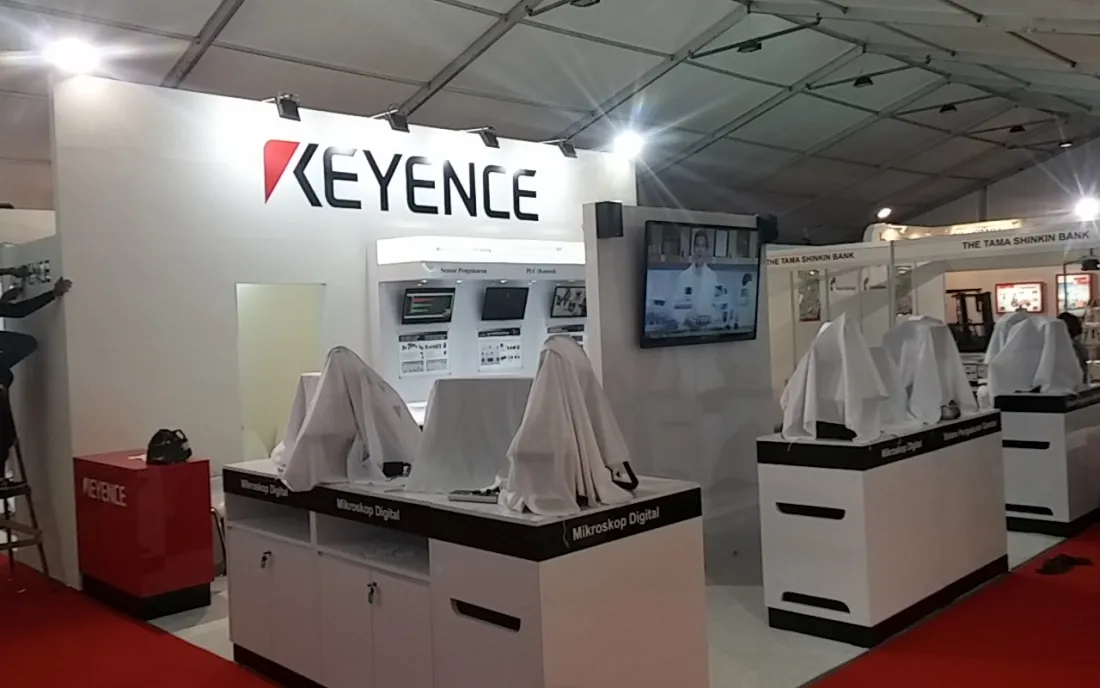 Portfolio Wooden Booth - Keyence wooden 24 keyence